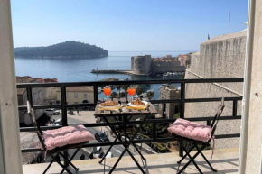 Perfect Balcony Apartment - Brizo Apartments